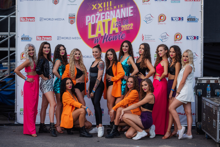 To najlepsza grupa taneczna w Polsce - Temptation na wielkiej imprezie disco polo! Zobaczcie materiał zza kulis! | VIDEO