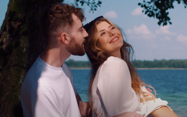 Najnowszy taneczny hit Macieja Brodowskiego już dostępny! „Całą noc„ rozgrzewa do tańca!
