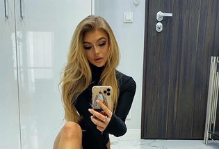 Najpiękniejsza gwiazda disco polo zniewala. Gorące zdjęcia w czerwonej bieliźnie to najgorętsza publikacja!