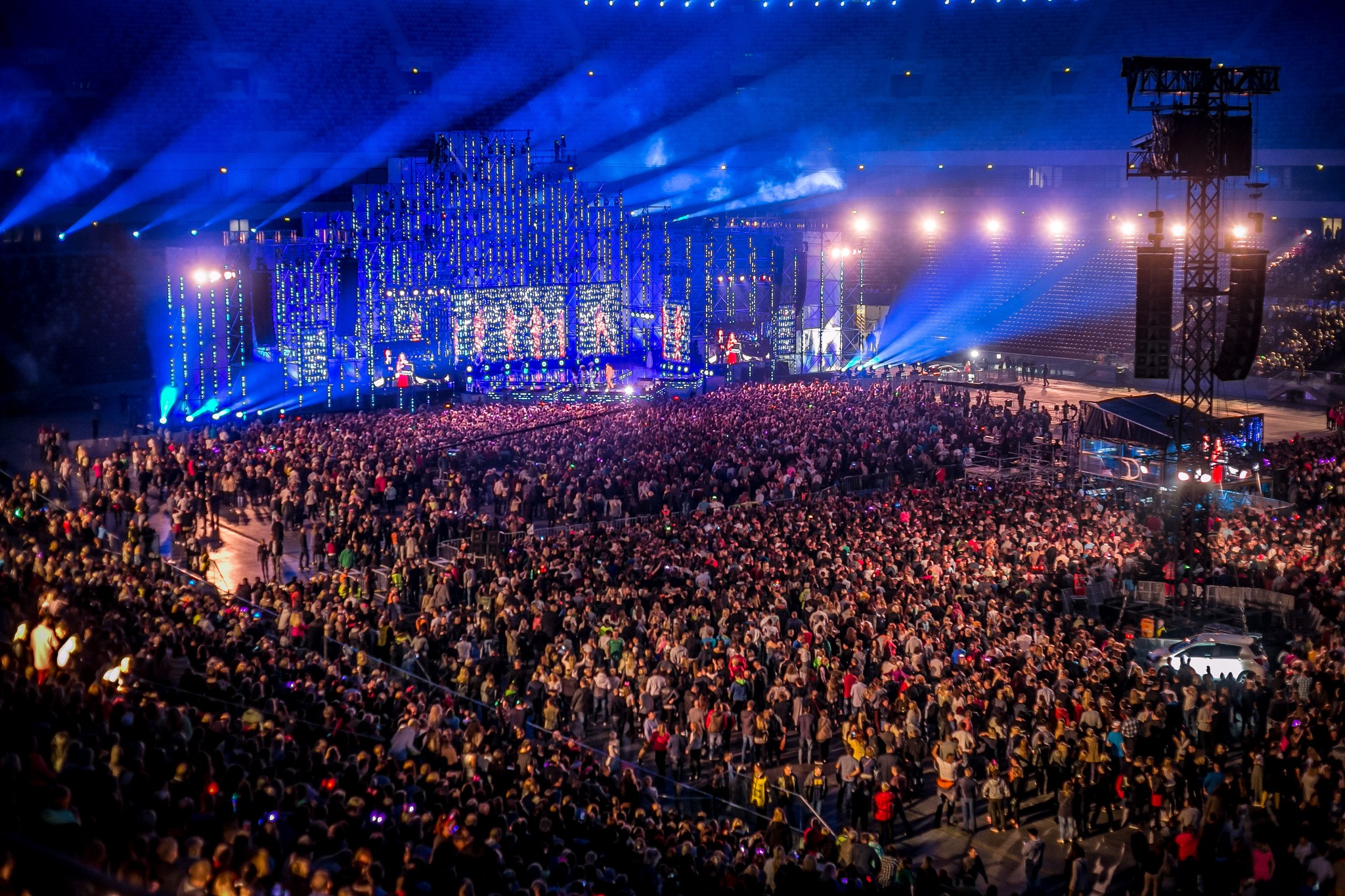 Znasz wszystkich?! Najpopularniejsze zespoły disco polo w 2024 roku – kto rządzi na polskiej scenie?