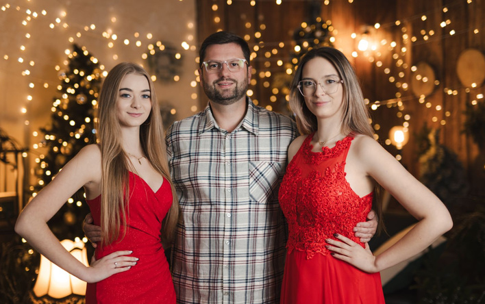 „Nasze święta” to najnowsza piosenka Pan Krewka, pełna rodzinnego ciepła i grudniowych emocji