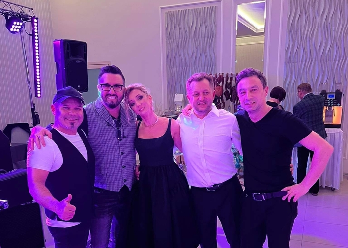 Znany gwiazdor disco polo zagrał koncert dla LEKARZY weterynarii! Niezwykły koncert Andre! 