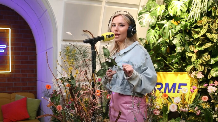 Nie uwierzysz, co zrobiła Daria w ostatnim występie w RMF FM! Zaśpiewała hit disco polo | VIDEO