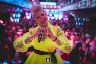 Niebywały sukces Pięknych i Młodych! To coś niesamowite! Zespół disco polo nie kryje wzruszenia!