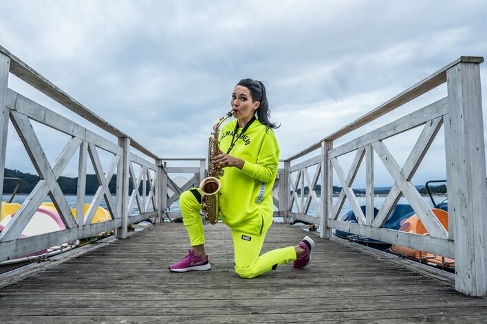 Grupa Daj to Głośniej skazana na sukces?! Premiera ”Głowy nie urywa” podbija sieć! 