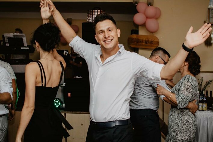 Niesamowita metamorfoza znanego gwiazdora disco polo! Fani w szoku! Tego się nikt nie spodziewał! 