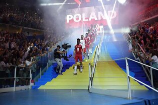 Niesamowita reakcja gwiazd disco polo na złoty medal siatkarzy | VIDEO