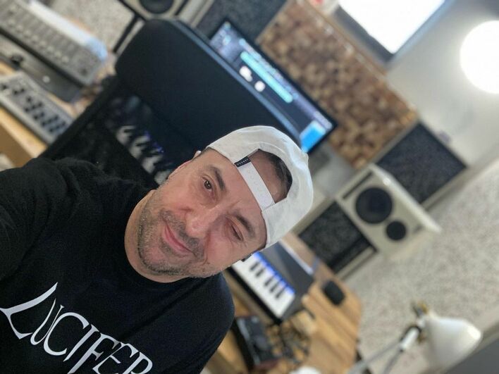 Niesamowita nowość zespołu Boys! Marcin Miller w klasycznej odsłonie! To prawdziwy sztos!