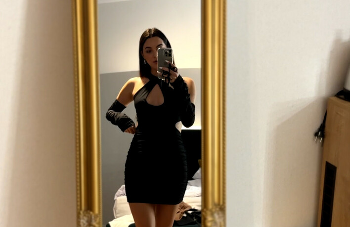 Niesamowity wokal Angeliki Żmijewskiej! Śpiewa „What The World Needs Now” i wygląda obłędnie – zobacz nagranie!
