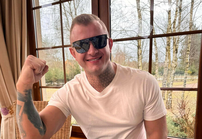 Niespodzianka na scenie: Dawid Narożny zaskoczył tym na 18-stce Zuzi! | VIDEO