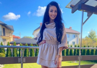 Piękna wokalistka zachwyca wyjątkową stylizacją! Te buty to hit każdej jesieni! 