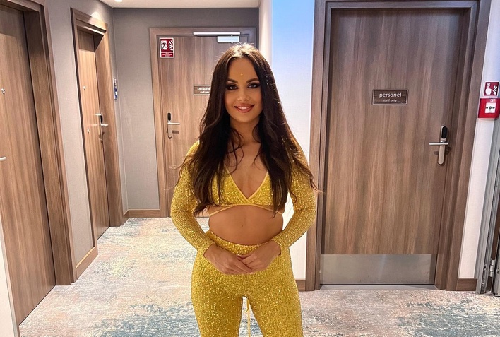 Niezwykła metamorfoza znanej wokalistki disco polo! Piękna Milena ze Szpilek nie do poznania! Fani „To fejk„