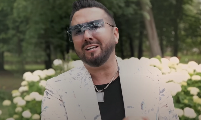 Niezwykła premiera: Andre - Andrzej Marcysiak zaskakuje nowym utworem „Miłość Bóg nam dał„