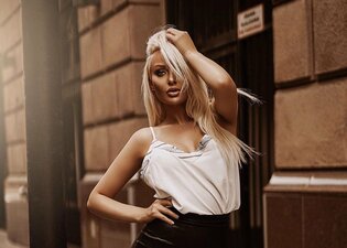 Ten widok długo nie znika z wyobraźni. Niezwykle seksowna gwiazdeczka disco polo szokuje nagraniem! 