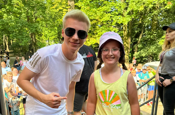 Niezwykły występ w Wolsztynie: niepełnosprawna dziewczynka i Woners wzruszają publiczność.