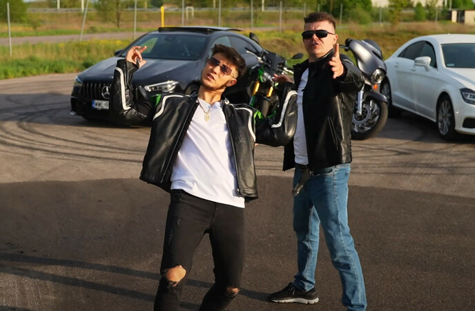 ”Nigdy nie poddawaj się” Tomasza Niecika i Krisu to mocny taneczny duet, który zaskoczy fanów disco polo

