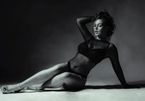 Nikola Raczko z Top Girls w prześwitującym body zaskoczyła zmysłową sesją zdjęciową