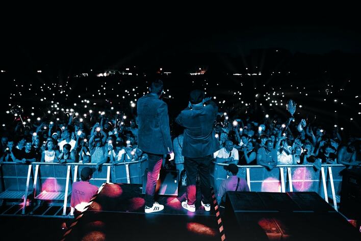 Nikt nie przyszedł na koncert znanego zespołu disco polo?! Muzycy pokazali video ze sceny! To już koniec ich kariery?! 