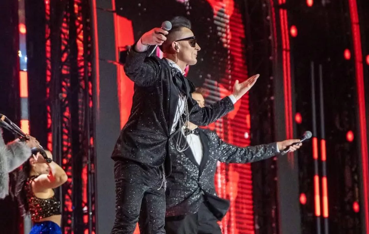 Nikt się tego nie spodziewał! Legendarny zespół Milano zaśpiewał ”Wehikuł czasu” na żywo! 