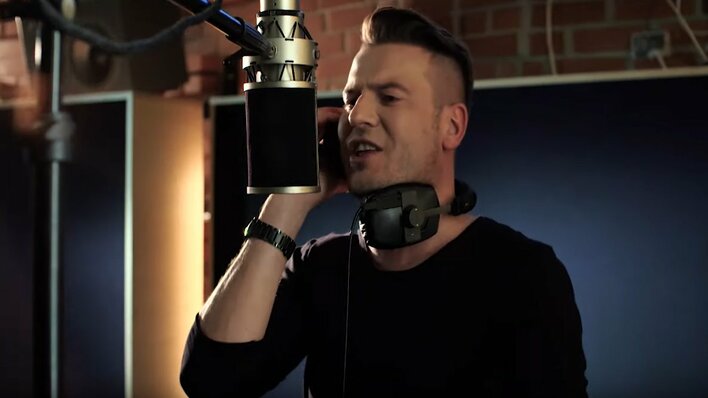 Uwielbiana gwiazda disco polo zdradziła kulisy swojej pracy studyjnej! Materiał zyskuje popularność! 