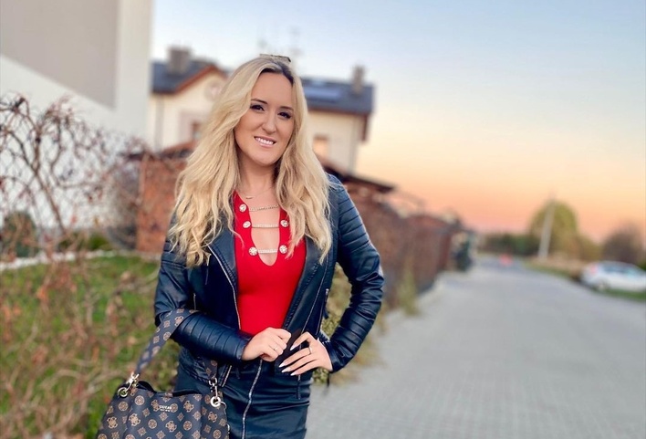 Znana wokalistka disco polo zachwyca pięknym ciałem! Gwiazda odsłoniła to, co ma najpiękniejsze! Internauci komentują! 
