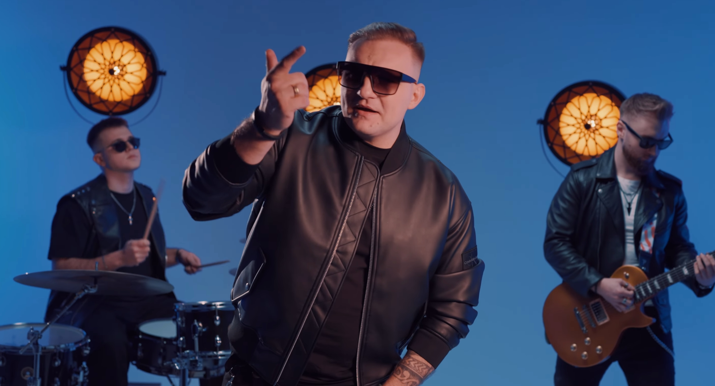 Nokaut prezentuje nowy singiel „Inicjały”! Zobaczcie nowość! 