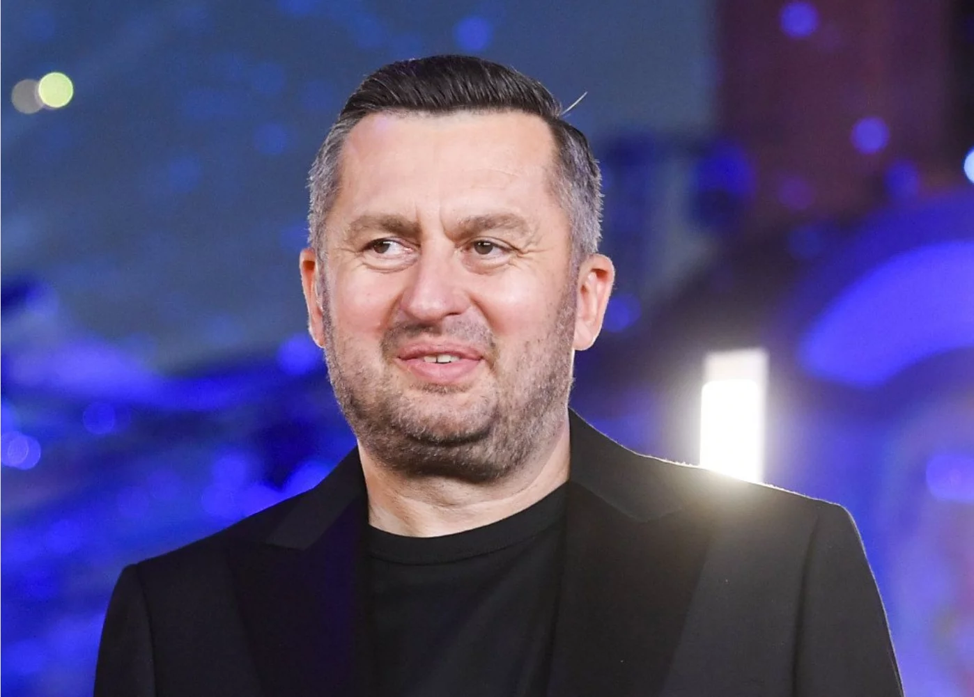 Norbi ma na karcie tyle, ile przeleje mu żona. Tak wygląda codzienność jego małżeństwa