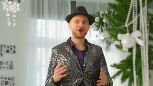 Nowa kolęda Menelaos „Wśród nocnej ciszy” z elementami disco i trapu