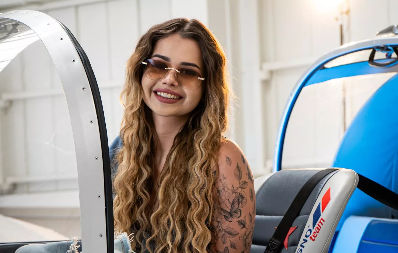 Nowa królowa latino? Marlena Sieniawska podbija TikToka i scenę disco hitem ”Pinacolada”!

