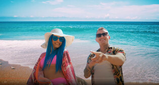 Nowa odsłona hitu „Ona działa na mnie jak„ od Dawida Narożnego i AGBE - mocne klubowe rytmy dzięki THR!LL