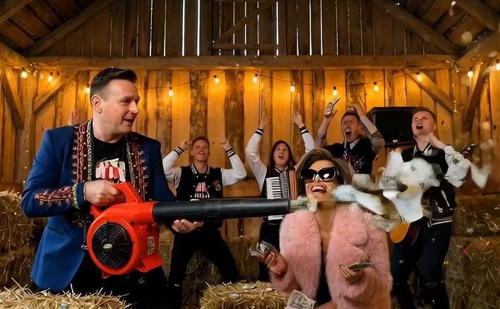 Nowa piosenka Szalonego Drużby „Doskonała” zdobywa popularność w internecie