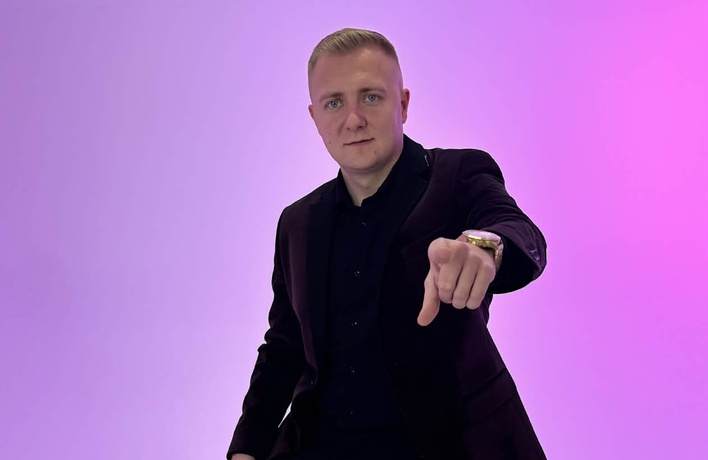 Nowa piosenka Szymona Jankowskiego "Tylko my"! Zobaczcie premierę! 