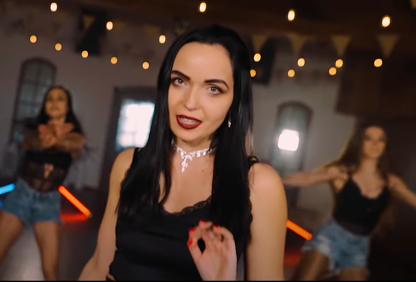 Nowa postać w świecie disco polo! Karolina Kołpacka rusza na podbój rynku przebojem 