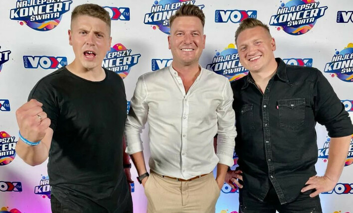 Nowa wersja wielkiego hitu grupy Power Play! Posłuchajcie gorącej premiery pt. „Zakręcona„