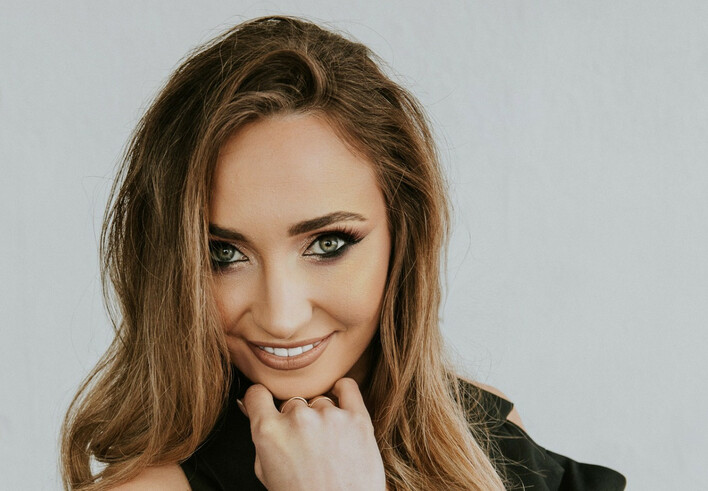 Nowa wokalistka zespołu Lider Dance! Klaudia Czarnocka zastąpiła zmarłą Agnieszkę Mazurek! 
