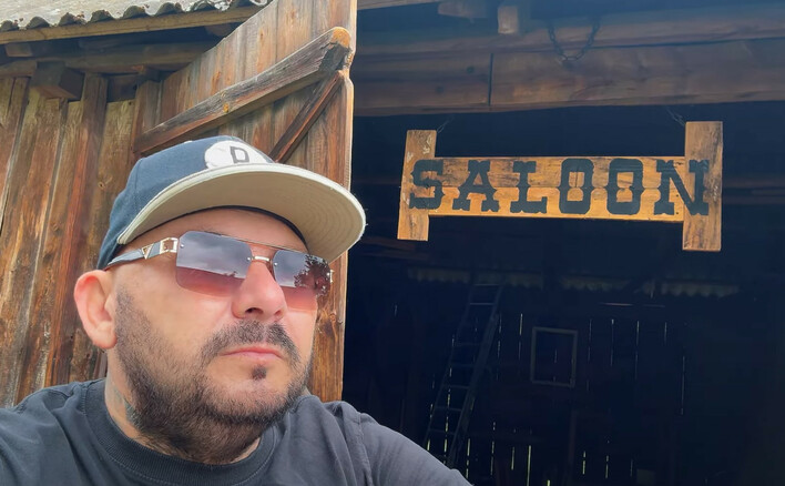 Nowość disco polo Na Plus „Rodeo” przenosi słuchaczy w klimat lat 90.