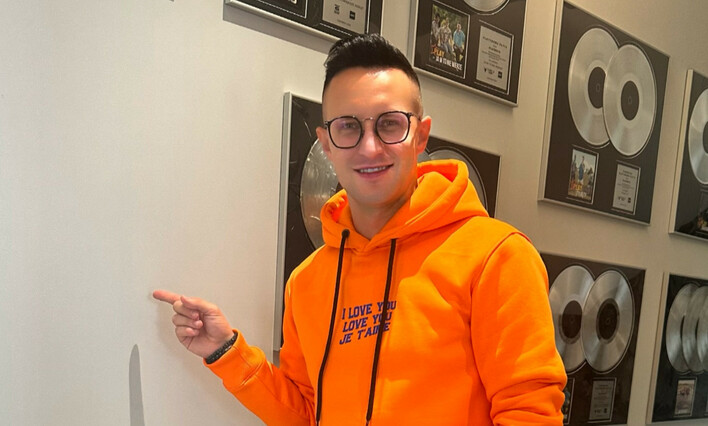 Nowość od zespołu Playboys: premiera ”I love You” i odzieżowy hit sezonu już za chwilę