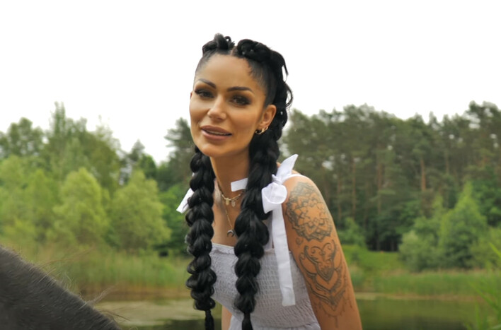 Nowy Hit na Scenie Disco: „Młoda zaskoczyła premierą pt. Drań„! Gwiazda show Polsatu zdeklasuje tym konkurencje?! 