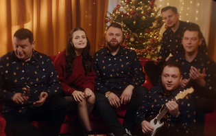 Nowy utwór Altess poruszył sieć. „Świąteczna pastorałka” wprowadza niezwykły nastrój świąt