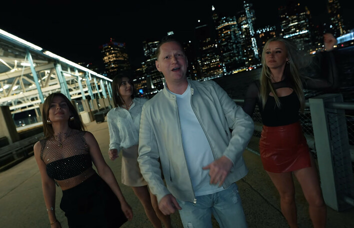 Nowy utwór ”Brylanty” od DanielBand US podbija Internet! Fani disco dance oszaleli na jego punkcie!

