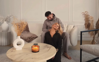 Nowy utwór „Kiedy milknie świat” od Mateuniooo i Kingi Zdybel przyciąga uwagę słuchaczy