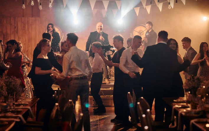 Nowy utwór od Tomo! ”Weselisko” z gitarowym pazurem i tanecznym rytmem! Zobacz przedpremierę! 