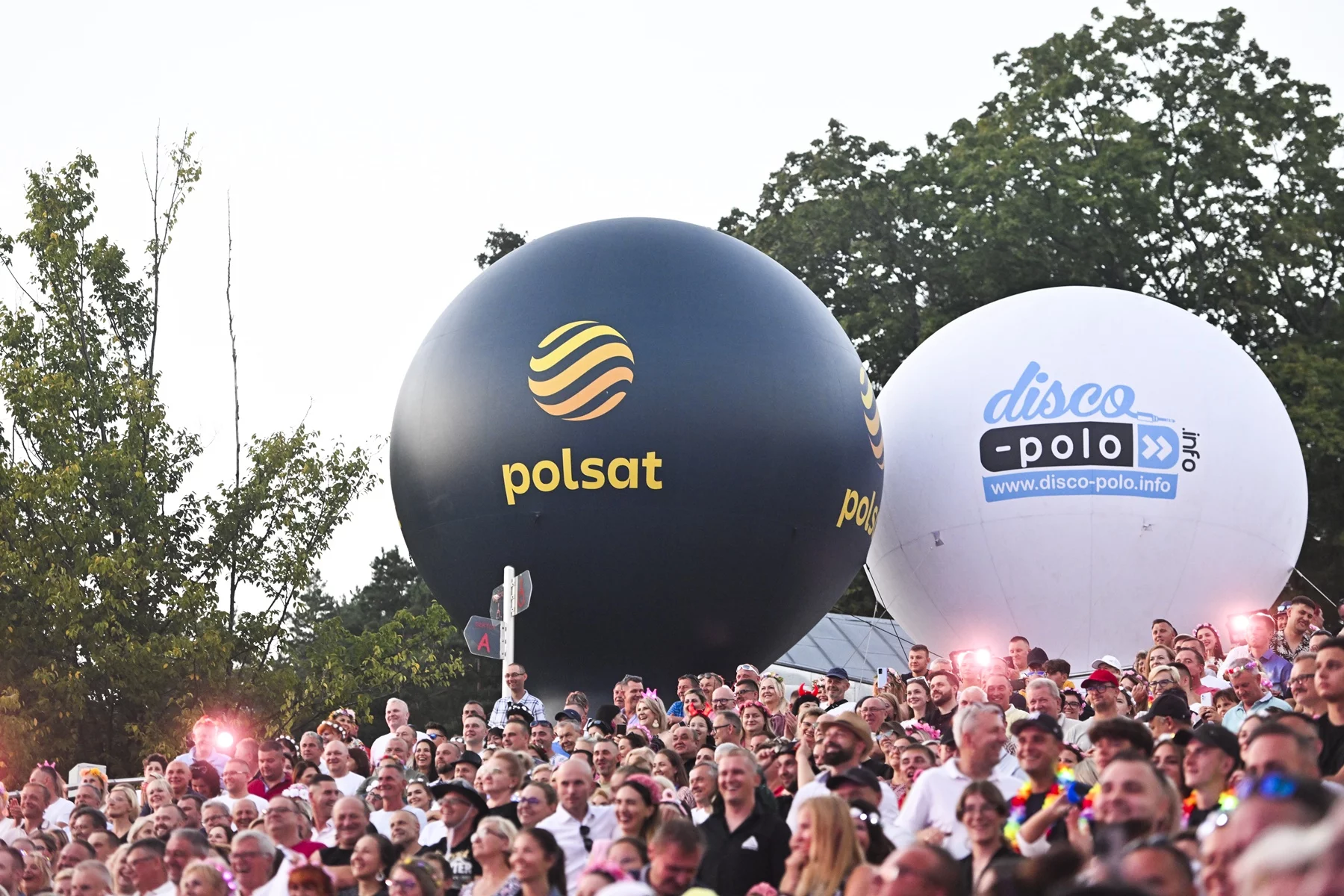 O której otwierają bramy na Festiwal Weselnych Przebojów w Mrągowie i jaka pogoda czeka publiczność?