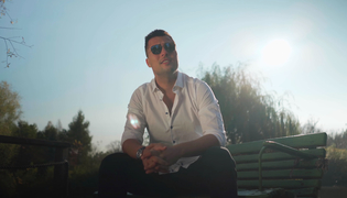 Obietnica warta miliony? Wokalista disco polo wzrusza i nakłania do przemyśleń!