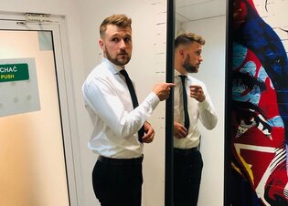 Odkryj nową wersję klasyki: Defis w wielkim przeboju ”Jak się masz kochanie”!