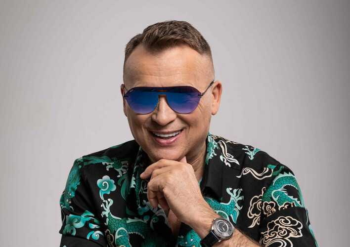 Odkryj nowe oblicze legendy disco polo! Bobi i jego „Najpiękniejsze oczy„ w klubowej wersji!