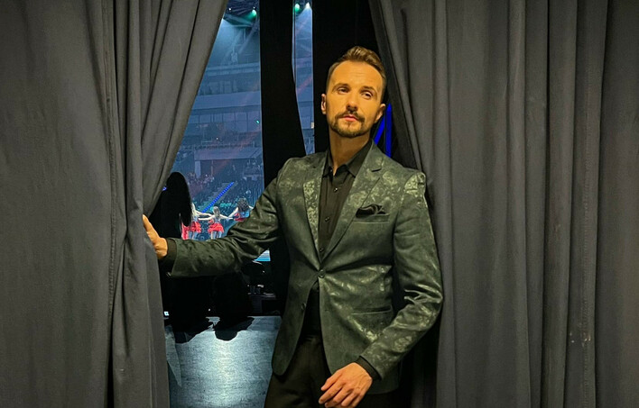 Odkryj tajemnice Macieja Smolińskiego! Artysta zdradził plany nowej trasy koncertowej! 