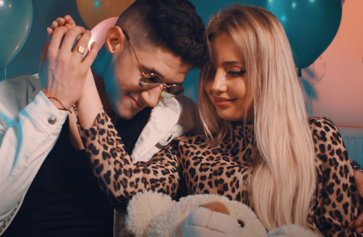 Ogień! Ten utwór będzie hitem lata 2022?! Gorąca premiera DiscoBoys pt. ”Mały miś” dostępna! Piosenka podbija TikToka! 