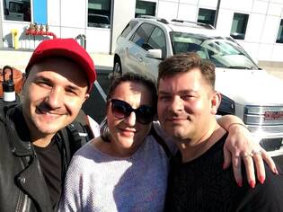 Ogromna rewolucja! Uwielbiany gwiazdor muzyki disco polo rozpoczyna solową karierę! 