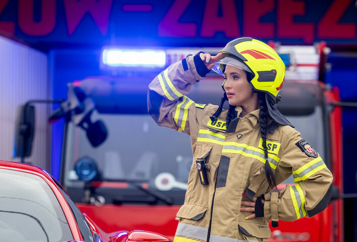 To esencja disco polo?! Daj To Głośniej podbijają nowością „Ze wsi dziewczyna„ rynek w Polsce! Odkryjcie co mówią INTERNAUCI 